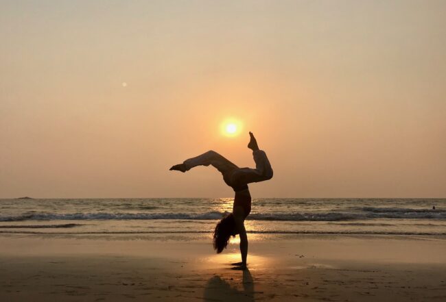 Saludo al sol Jivamukti yoga paula butragueño inspirafit